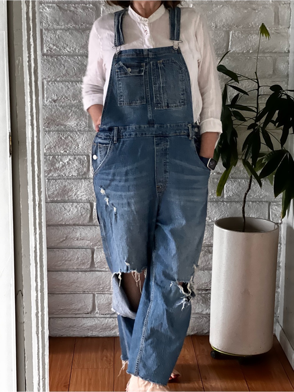 Pilcro Distressed Blue Denim Overalls Sz 32  E1 - Picture 5 of 10
